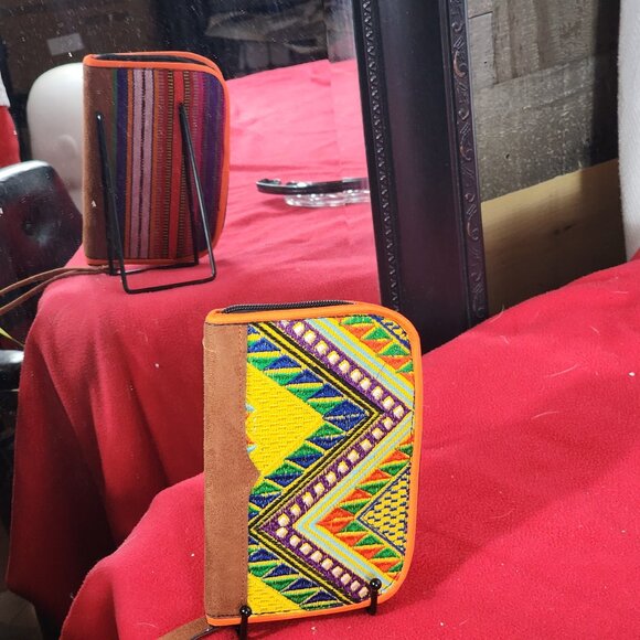 JL Brand Handbags - JL Brand Duo Pattern Aztec Stripe Embroidered Leather Zip Hand Strap Wallet OPB